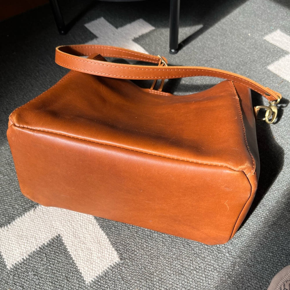 Portland Leather Goods PLG Butterfly Bucket Bag - Picture 7 of 9